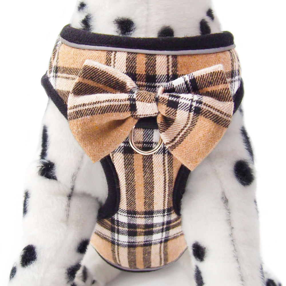MAMORE mesh soft dog harness front view for breathable daily walks.