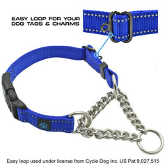 Martingale-link mechanism on Max and Neo pink collar prevents slip during walks