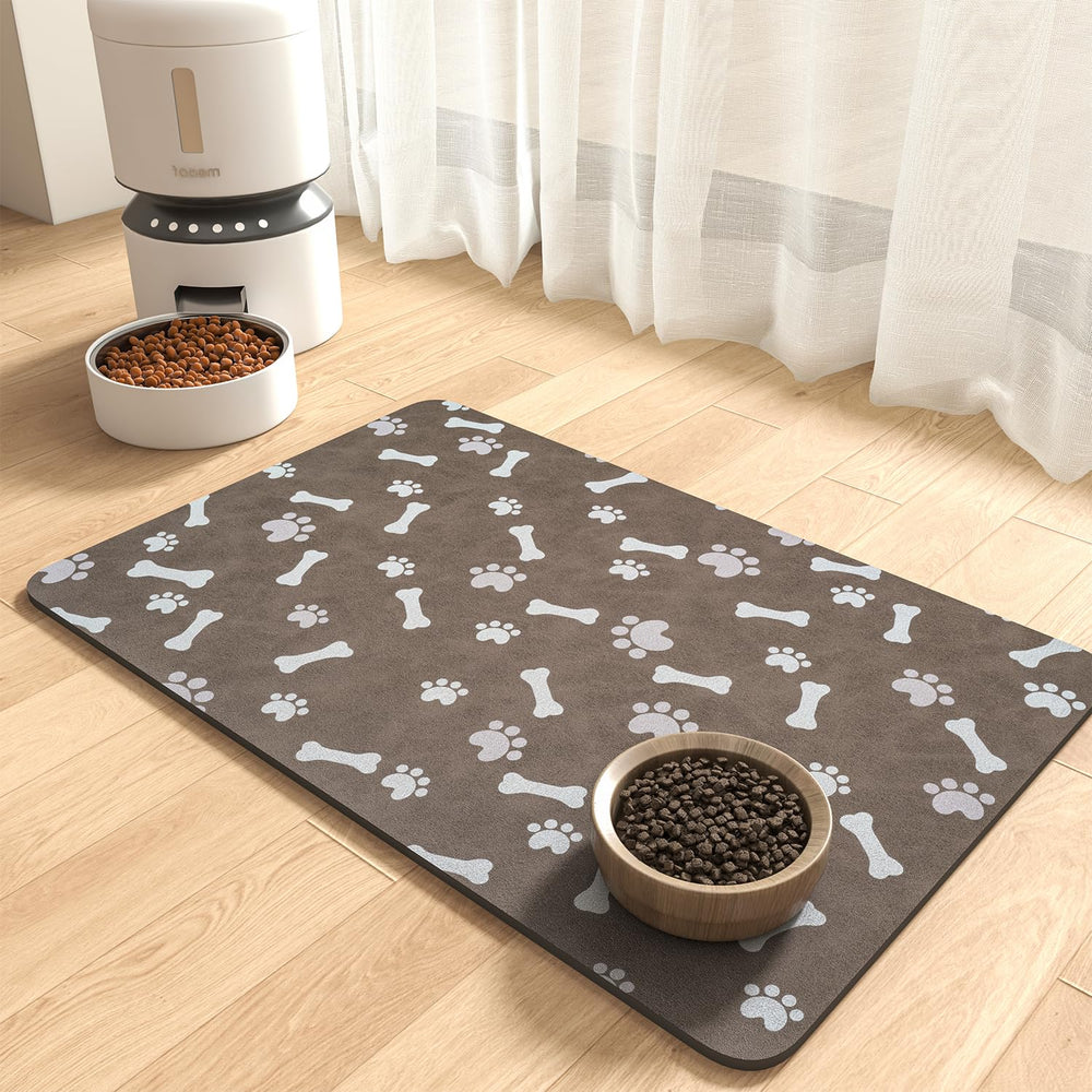 MontVoo dog food mat absorbs spills and dries quickly for clean floors