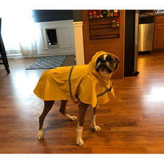 NACOCO XXL yellow raincoat highlighting reflective strip for dark-condition safety