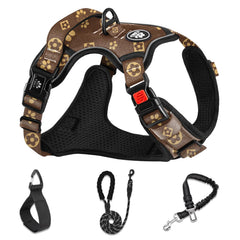 NestROAD No Pull Harness side-dressing shows fast, stress-free on/off designed for easy fitting