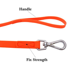 NIMBLE waterproof leash weatherproof material demonstrates lightweight strength in wet conditions