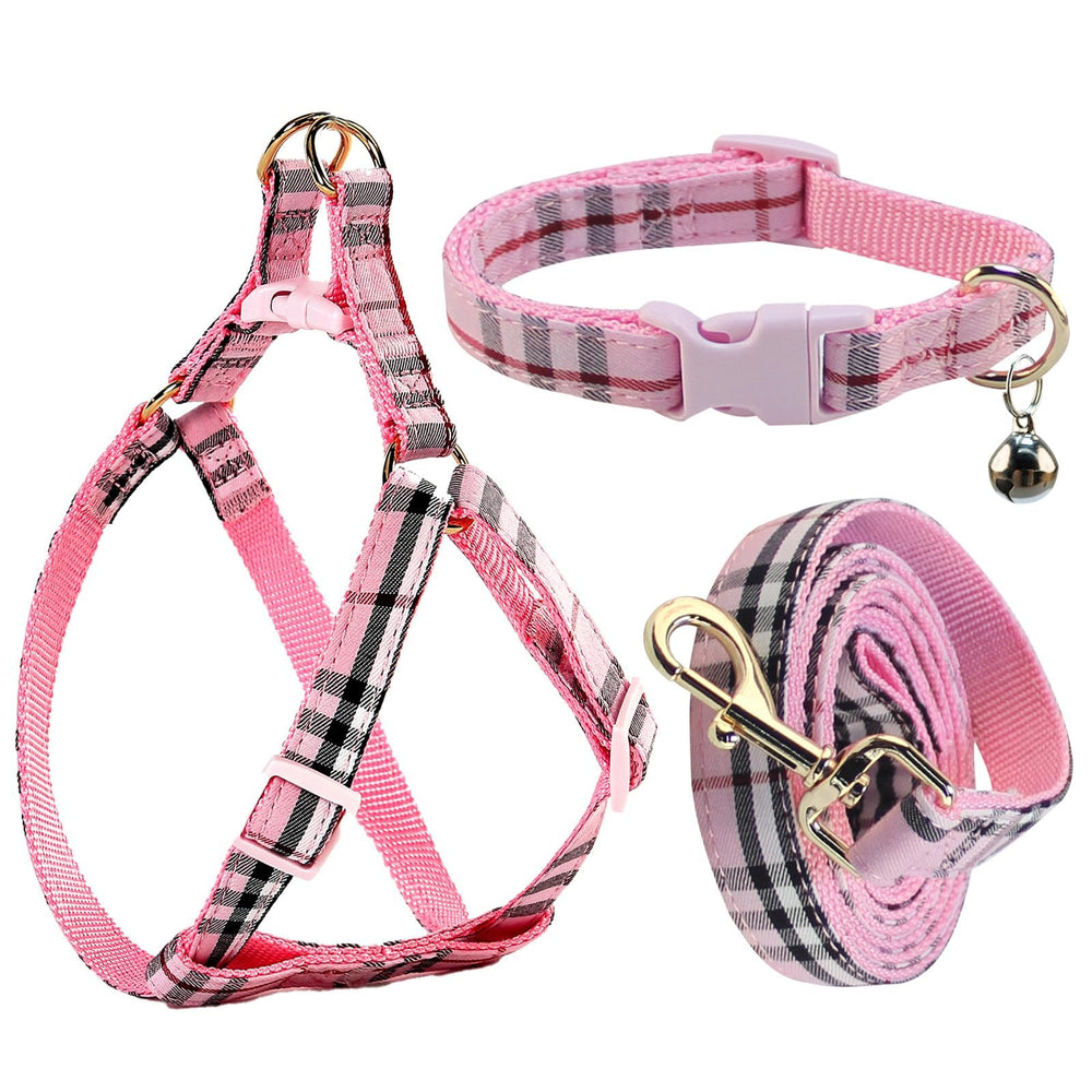 NISIYE plaid harness for dogs with safe buckle enables comfortable daily walks.