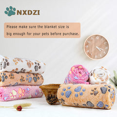 NXDZI double-sided flannel provides lightweight warmth.