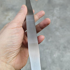 OAIDVEUY long-reach feeding tongs enable safer long-distance feeding.