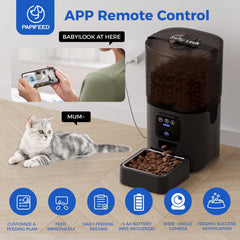 PAPIFEED automatic feeder removable tank enables easy cleaning and maintenance.