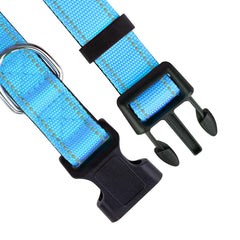 PawDuct neoprene padding provides comfortable, anti-chafe wear for all-day adventures.