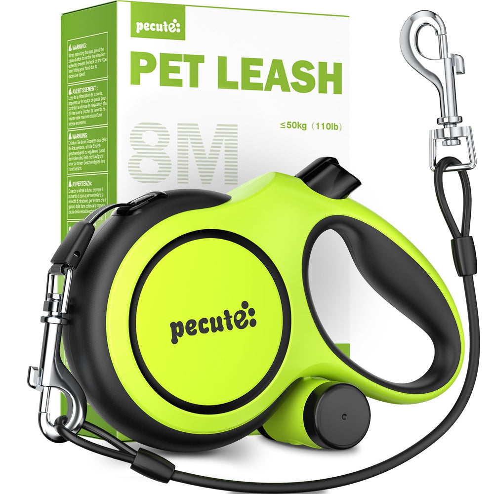 Pecute retractable leash green overview highlighting durable construction for long walks.