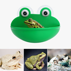 Pensino frog habitat drain-holes show easy water flow and quick cleaning.