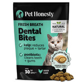 Pet Honesty frente de gato con respiro fresco tras la mordida.