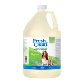 PetAg Fresh ’n Clean oatmeal-baking-soda-bottle demonstrates soap-free cleansing for sensitive dogs.
