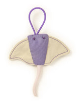 Petlinks Ray Flyer Stingray Launcher toy in purple for active play and bonding.