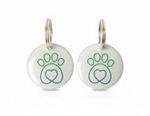 PETQUALITY Show That Love SureFlap keyfob front enables quick cat entry.