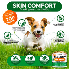 Petsology Dog Allergy Relief Chews dog eating demonstrates simple daily use for hot spots relief
