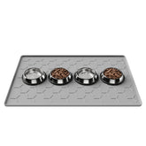 Pieviev food mat raised-edge prevents spills during meals.