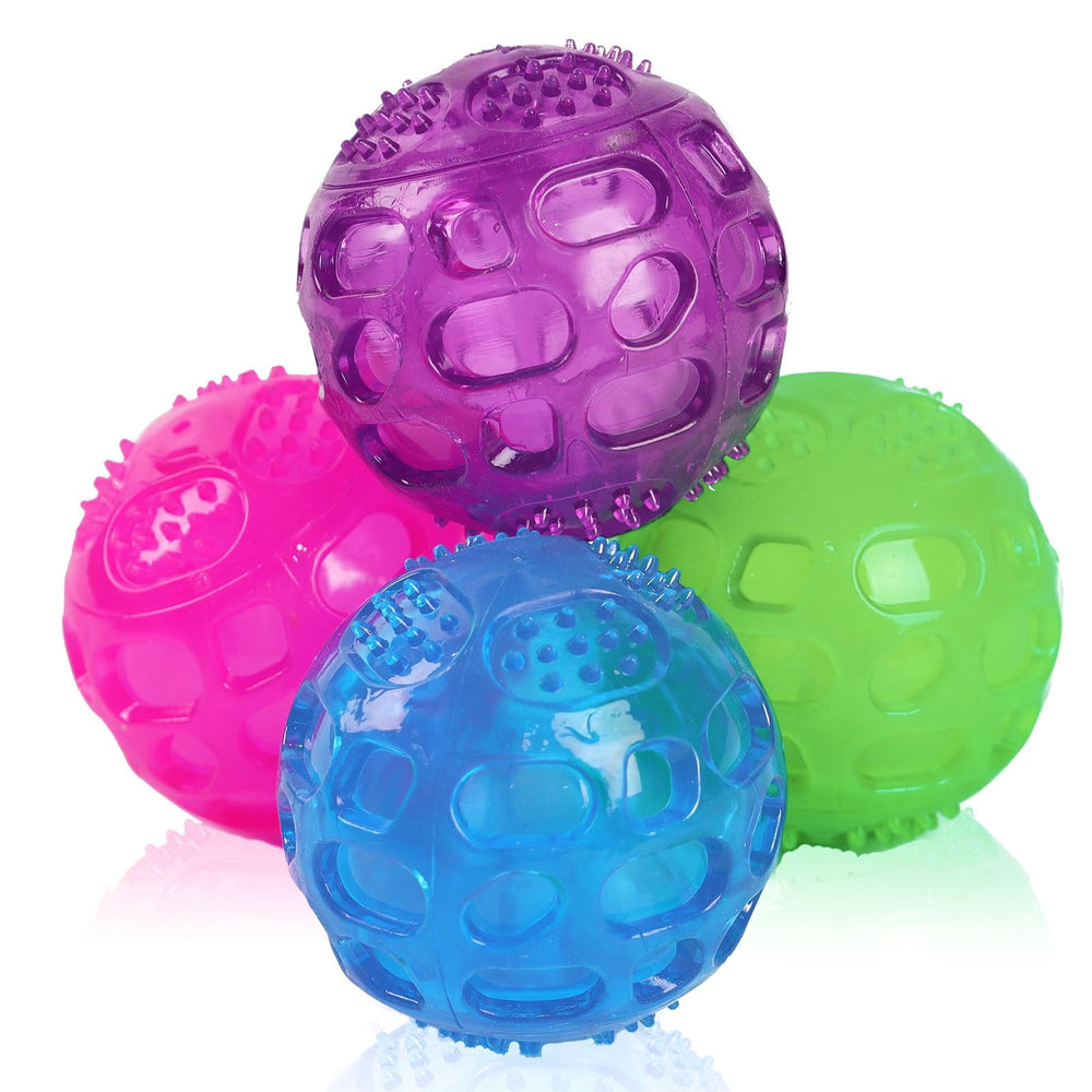 Pelota PJDH para perros que suena al morder, ideal para activar la curiosidad.
