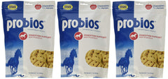 Horse eating Probios apple-flavored probiotic chew during training