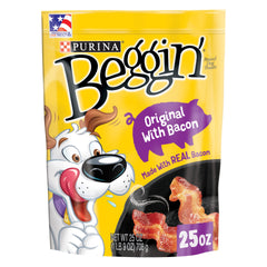 Purina Beggin' Strips original bacon pack front with resealable pouch for easy storage.