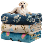 Rezutan dog blanket with blue paw pattern offers cozy warmth for large dogs