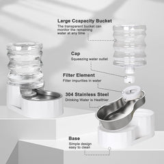 RIZZARI anti-tip base demonstrates stability to reduce spills during lively mealtimes.