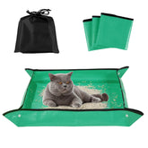ROYALAY foldable-travel-litter-box-folded offers compact packing for trips.