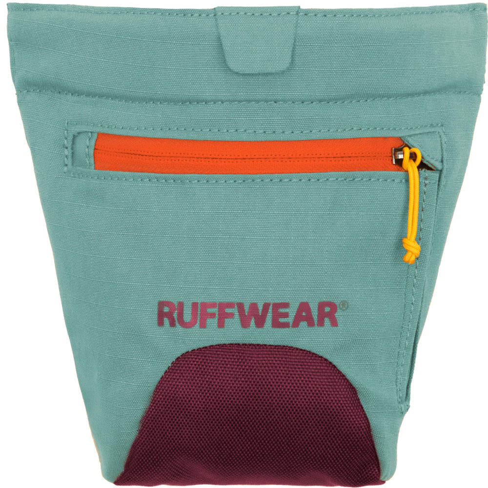 Ruffwear Treat Trader pouch open close action for fast on-walk rewards.