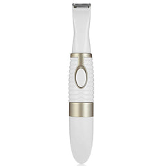 Ruri's narrow cutter head stainless close-up shows gentle grooming.