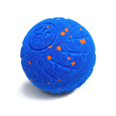 Bola interactiva automática SCHITEC para perros, mantiene activa la mente durante el juego.