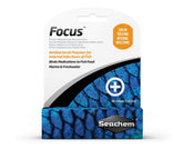 Seachem Focus frasco 5 g para peces, facilita medicación y palatabilidad en acuarios.