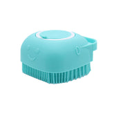 SESAWILLIAM pets bath brush dispensing shampoo to create rich foam during baths.