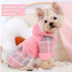 Shifenmei dog hoodie with pocket showcases practical warmth during outdoor adventures.
