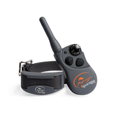 SportDOG FieldTrainer 425XS remote demonstrates 500-yard off-leash range.