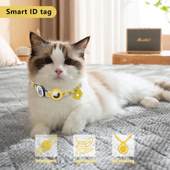 Taghelp Airtag holder cat collar showing Apple AirTag compatibility for tracking.