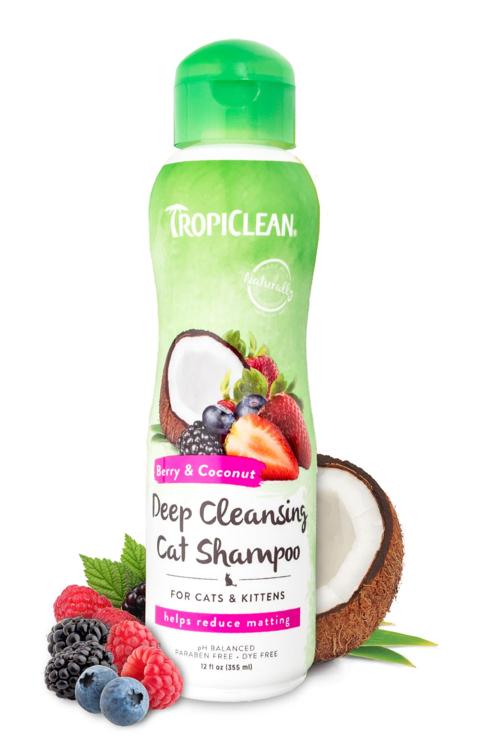 TropiClean Deodorizing Cat Shampoo bottle with berry scent for lasting freshness.