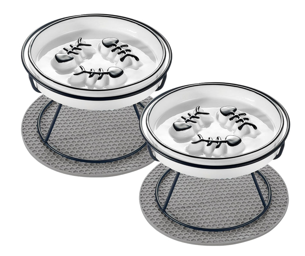 TRUNDISAN raised cat bowl base provides a stable feeding setup and cleaner floors.