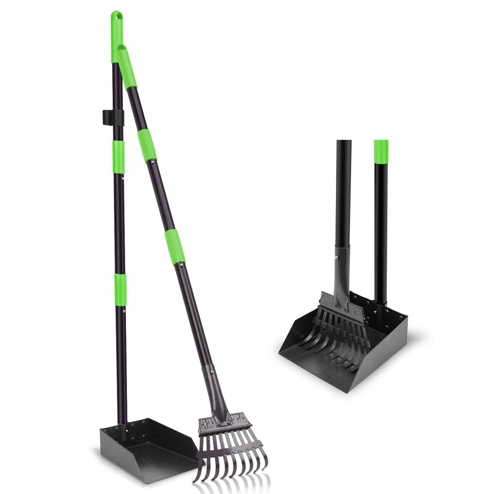 Twocorn non-breakable pooper scooper tray in action for quick, hygienic cleanup