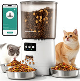 Vacqueen automatic feeder shows three-bowl setup for multi-pet households