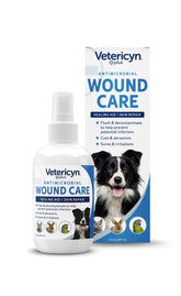 Vetericyn Plus spray para perros aplicando en una herida, limpia y alivia irritaciones.