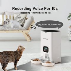 Voluas pet-proof cat feeder with locked top cover keeps meals secure from curious pets.