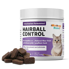 Wellnergy Pets hairball chews bottle showing packaging for hairball management in cats