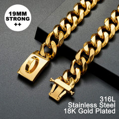 W/W Lifetime 19mm-wide Cuban link collar close-up for strong, active dogs.