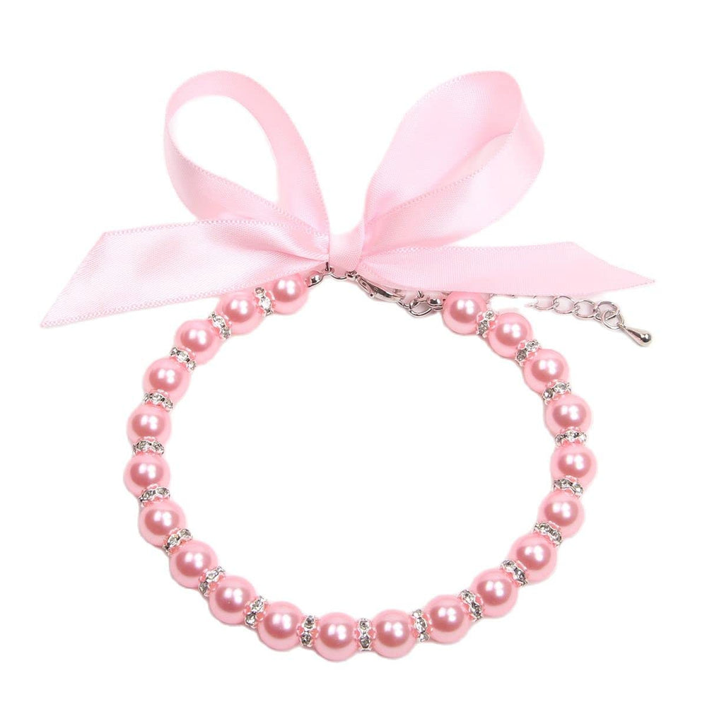 XKSRWE dog-cat-pearls-necklace-pink-front-view adds chic weekend wear.