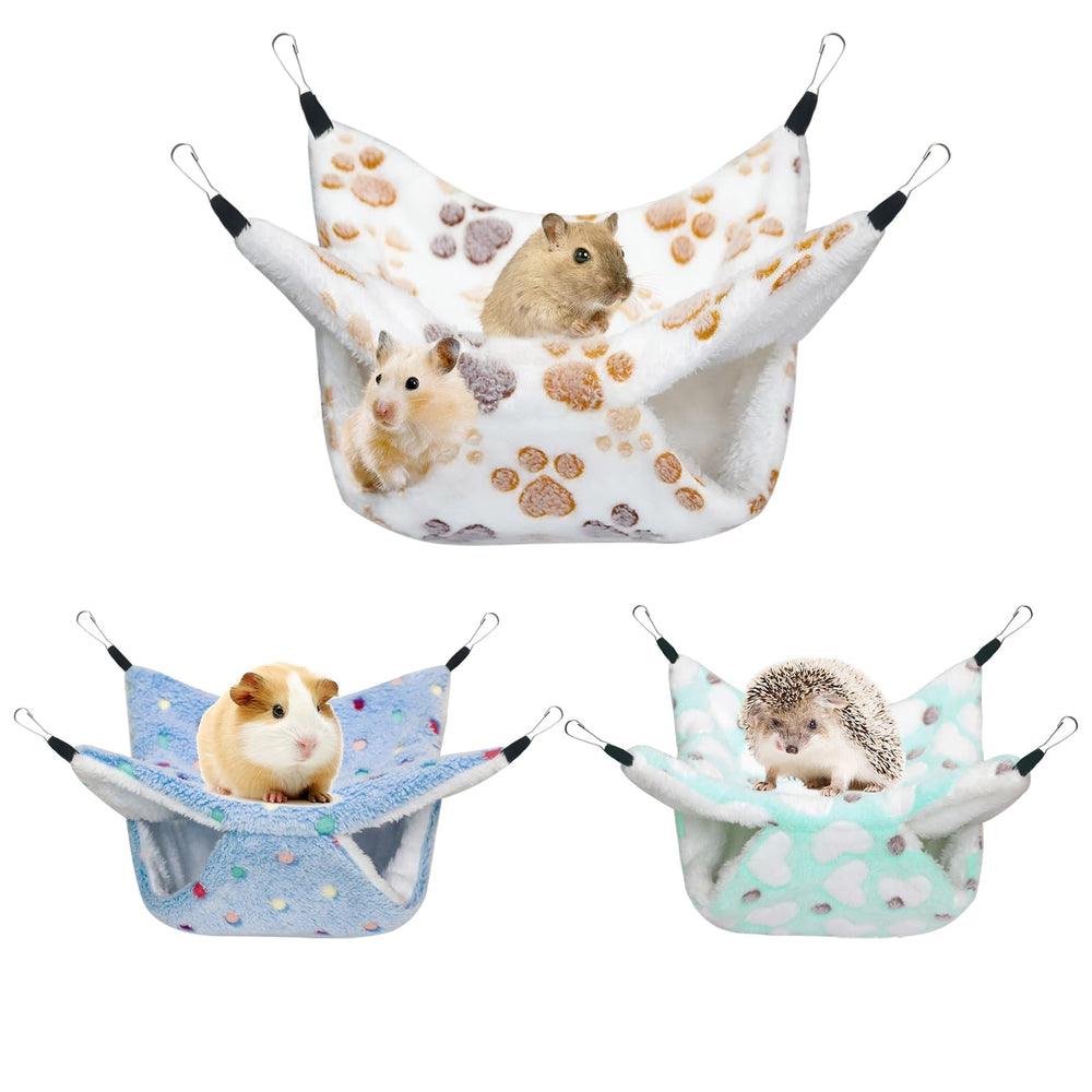 YedsIntu Guinea Pig Hammock with blue dots offers cozy resting space.