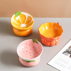 Yeexoxow cat bowl closeup features dishwasher- and microwave-safe design for quick cleanup