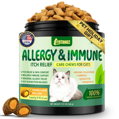 YOTANGO cat allergy relief bottle with crunchy chicken chews for daily comfort.