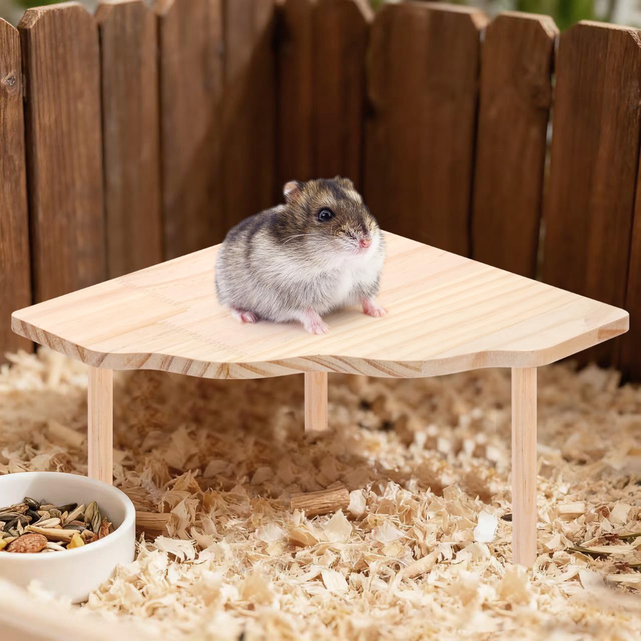 3BAO hamster platform compatible with wheels bowls and shelters for customizable habitats.