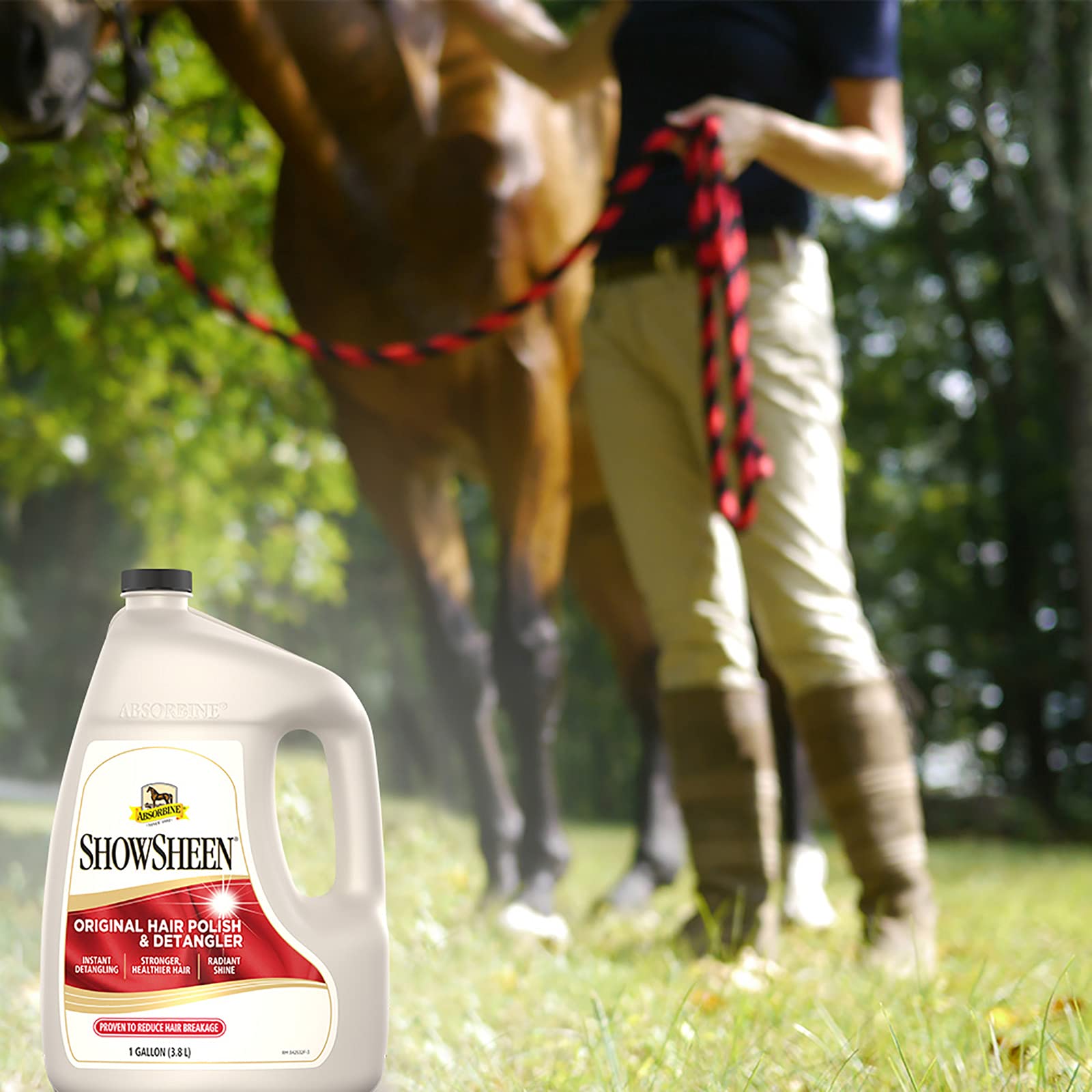 Absorbine ShowSheen nourishing formula with pro-vitamins and silk proteins
