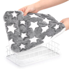 Acshio liner bedding closeup reveals soft, warm surface for tiny paws.