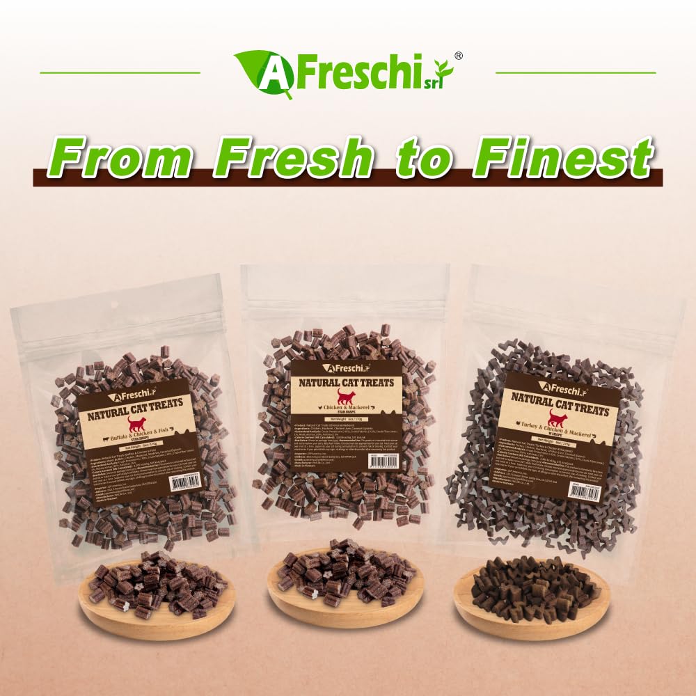 AFreschi Training Treats for indoor cats support recall and bonding during play
