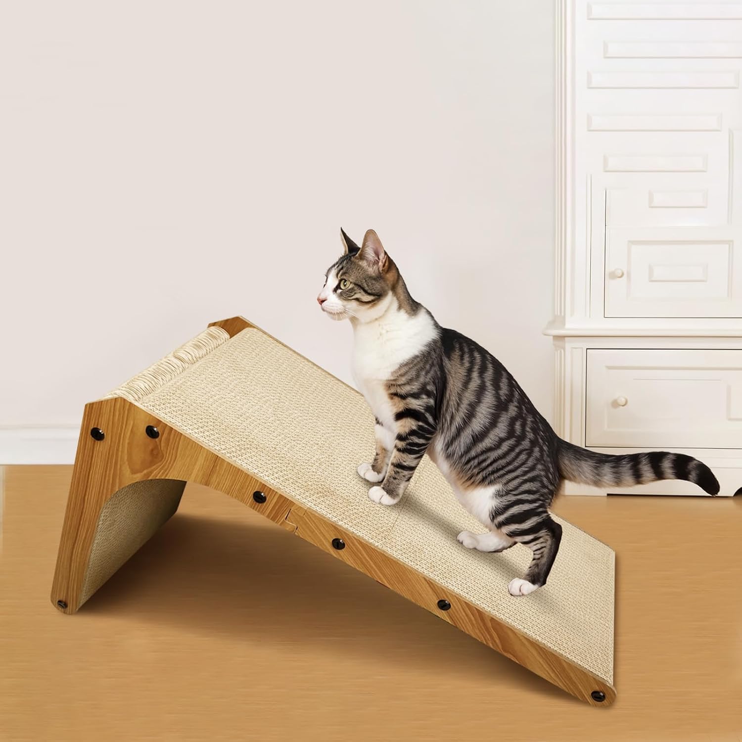 AGYM Cat Scratcher furniture protection keeps furniture safe.